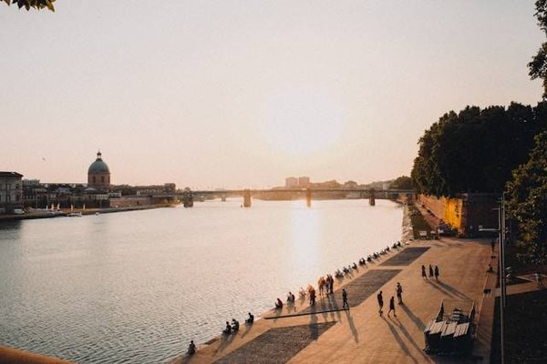 Choisir la bonne école internationale française : Guide pour les parents expatriés